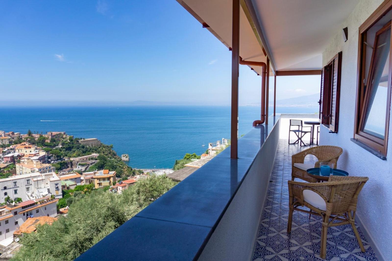 Appartamento In Villa Ariel Вико Екуензе Екстериор снимка