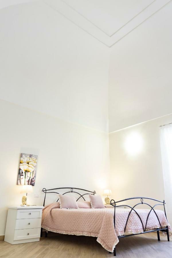 Appartamento In Villa Ariel Вико Екуензе Екстериор снимка